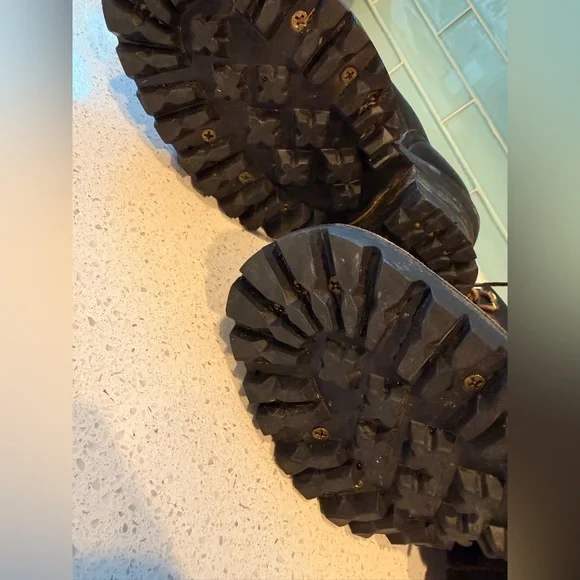 White's Boots Original Smokejumpers- sizes: men’s 5.5 to 6 and women’s 7.5 to 8 - Picture 3 of 7